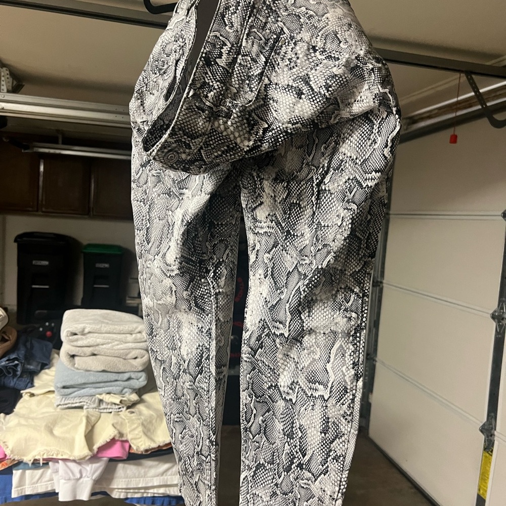 White House Black Market Snake Print Skinny Pants